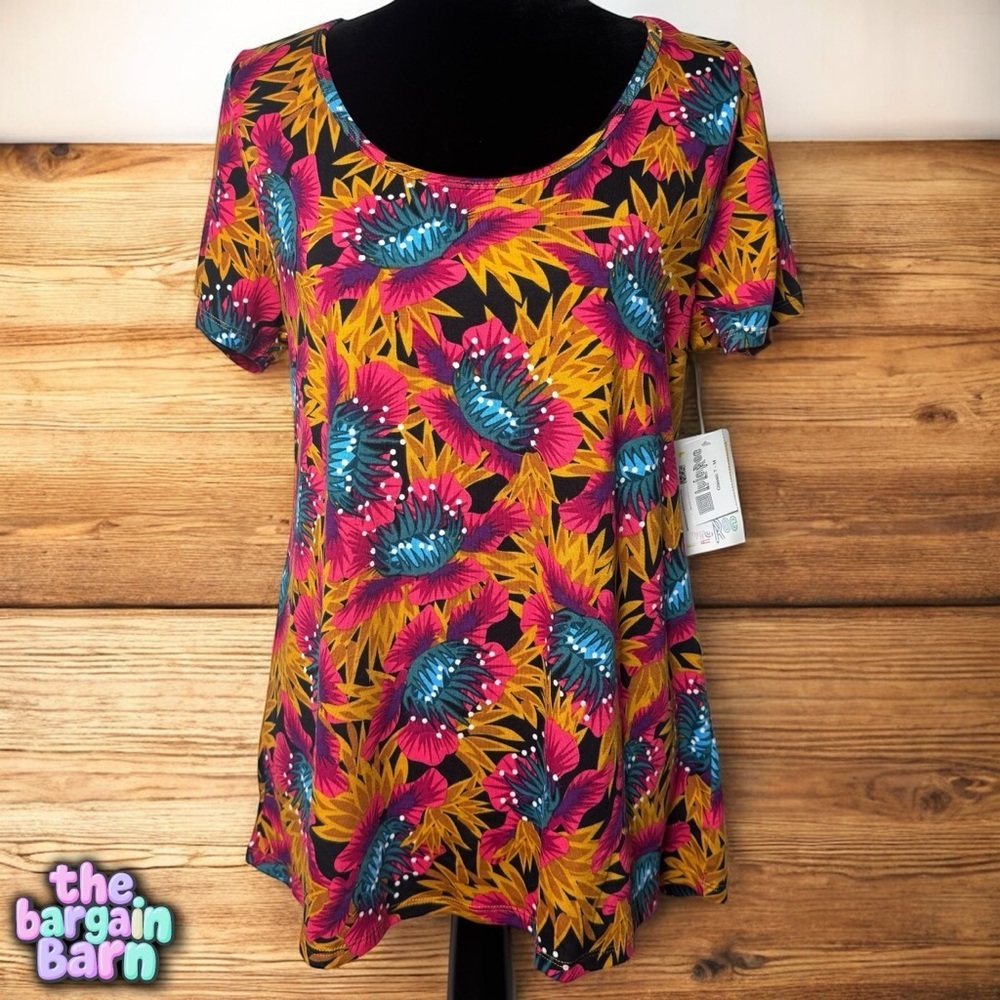 Lularoe Women’s NWT Colorful Floral Classic T Short Sleeve Flow Blouse (Medium)
